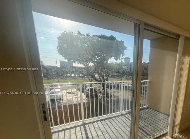 Photo - 5112 NW 79th Ave Unit 202