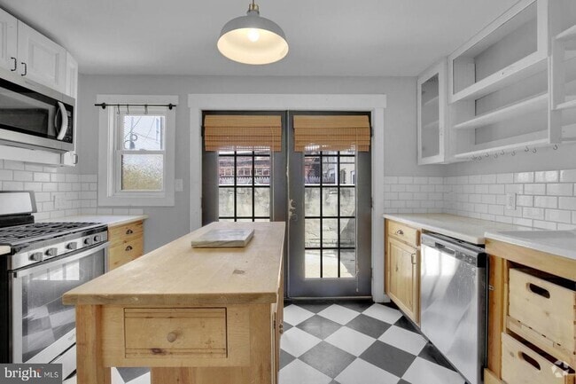 Building Photo - 203 Wilder St Rental