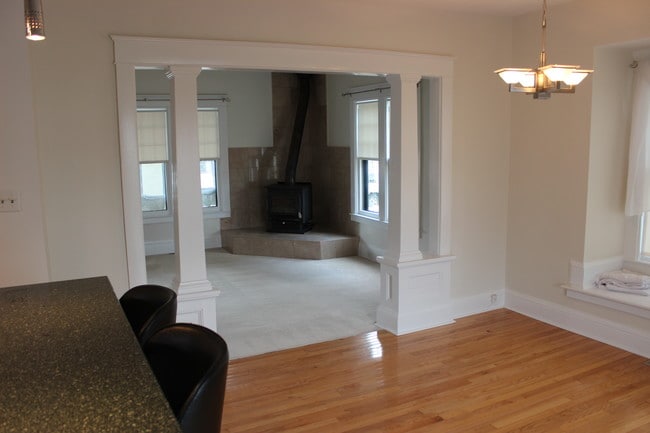 Photo - 559 Riverside Ave