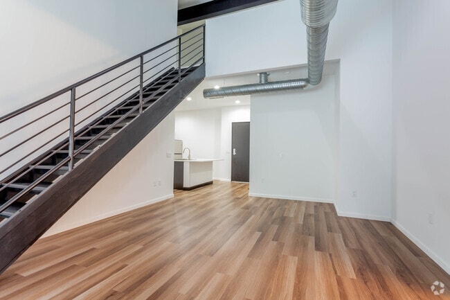 2BR, 2BA, Loft_1750SF