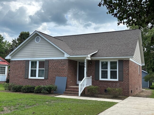 Building Photo - 3 Bedroom, 2 Bath Home in Godwin Heights Community