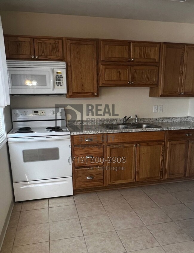 Photo - 2914 Acero Ave