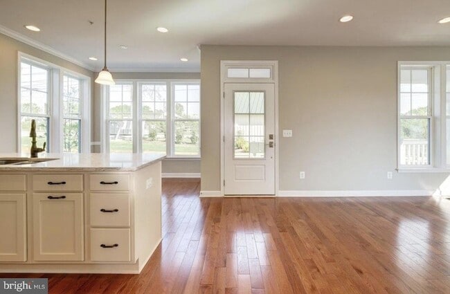 Photo - 1020 Railroad Ave