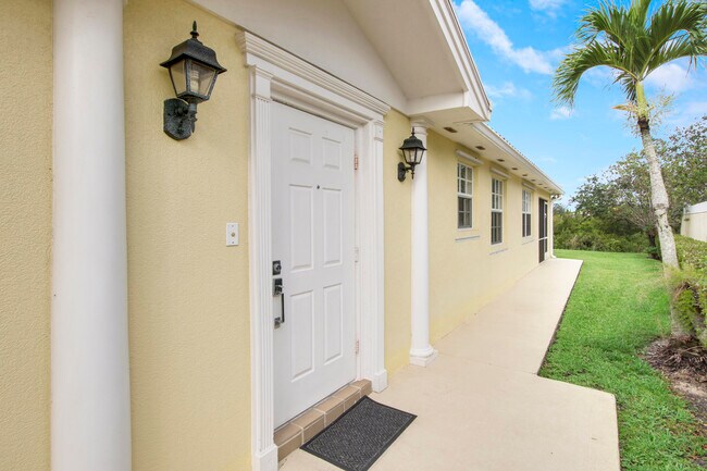 Photo - 10792 SW Dardanelle Dr