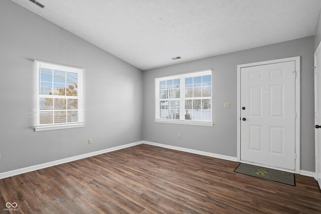 Photo - 6643 S New Jersey St
