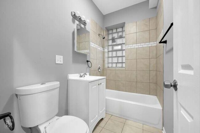 Photo - 7210 S Carpenter St Unit 1