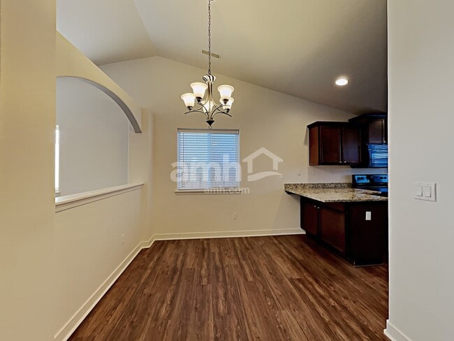 Photo - 1215 W Sanetta St