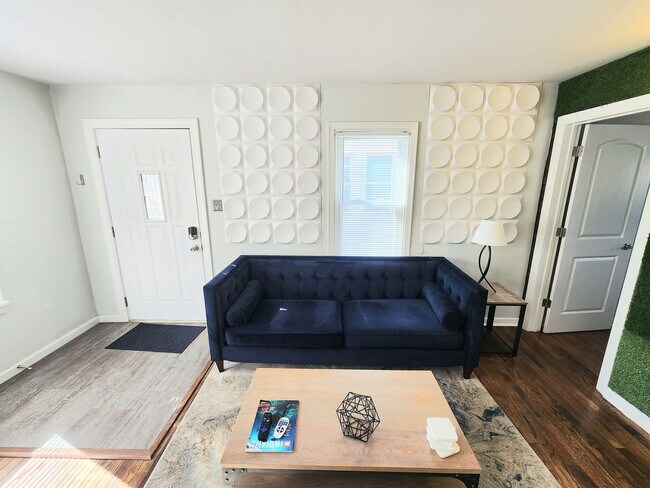 Photo - 272 Hoefgen St Unit ID1336809P