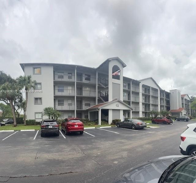 Building Photo - 1400 SW 124th Terrace Unit 302Q