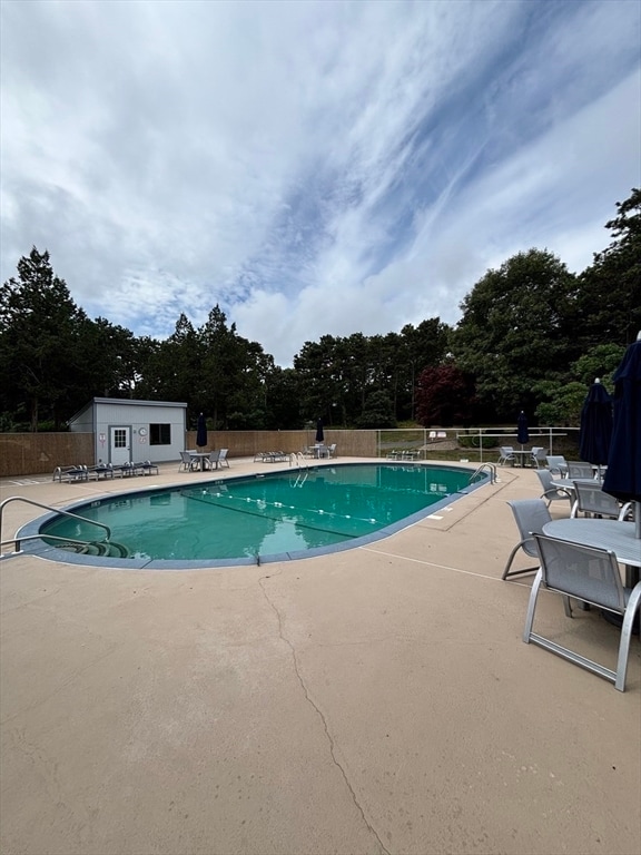 30 Crescent Ln