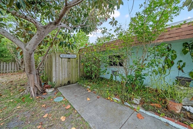 Photo - 512 Madison Ave Unit Beachy Hideaway