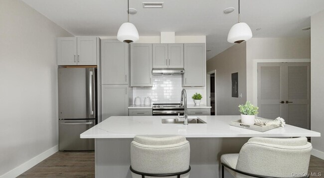 Photo - 7 Hudson W Dr Unit 715