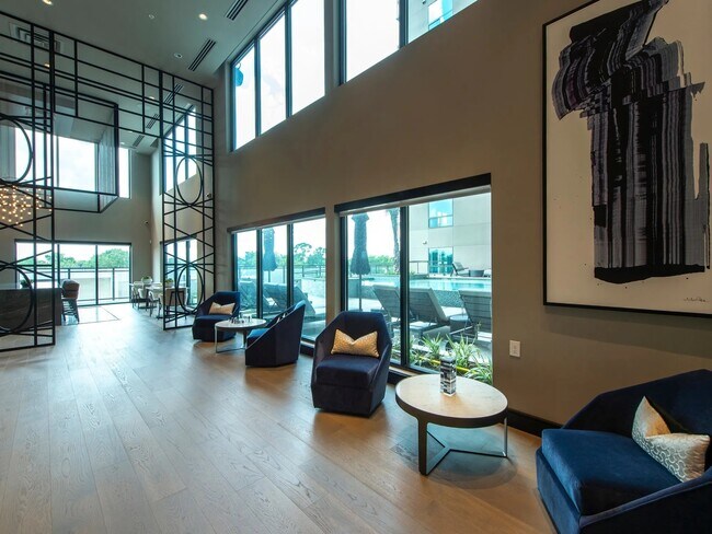 Photo - 510 W 20th St Unidad 502