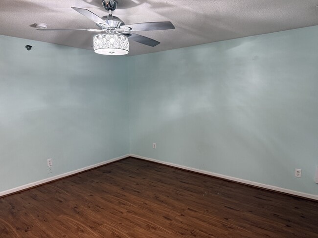 Photo - 6826 N Olive St