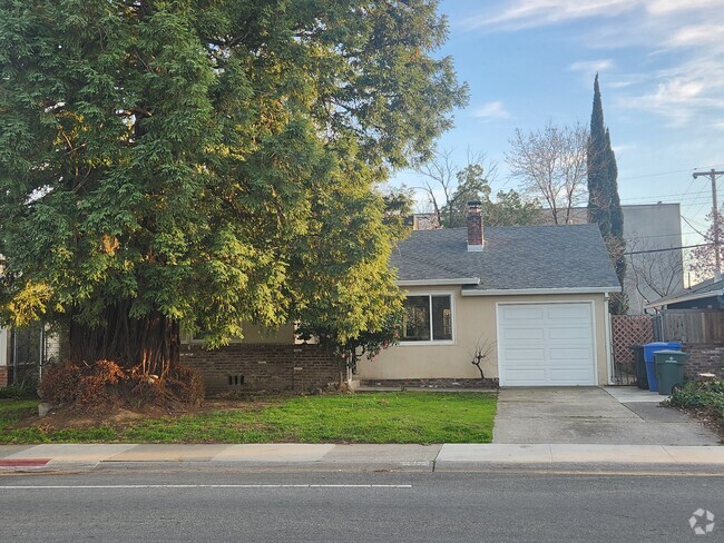 Building Photo - 1912 Wentworth Ave Rental