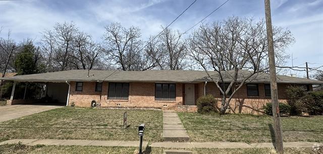 Building Photo - 905 W Tarleton St Rental
