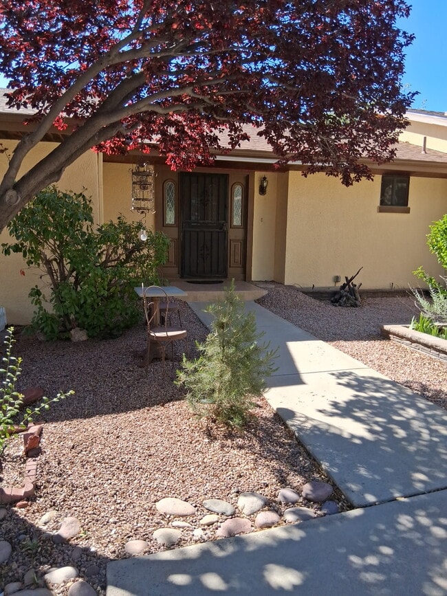 Building Photo - 2590 W Green Brier Dr Rental