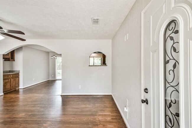 Photo - 7106 Pinetex Dr