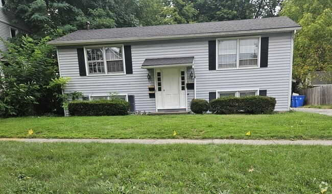 Building Photo - 4187 Lake Ave Unit 1 Rental