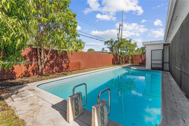 Photo - 7773 Coral Blvd