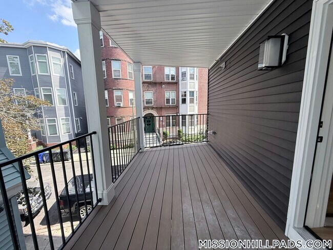 111 Dale St Unit 3