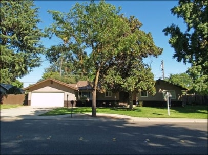 Building Photo - 1012 Lakewood Ave