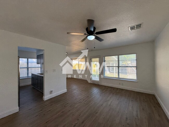 Photo - 7923 Langport Casa