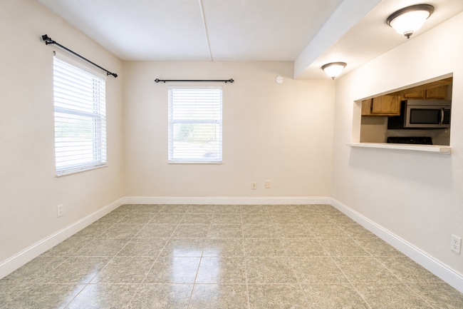 Photo - 7126 Waterside Dr Unit 7126 Waterside Dr
