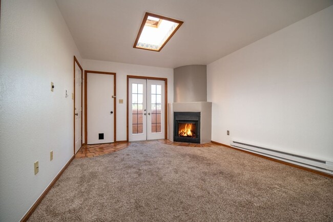 Photo - Sweet, Small Private Unit Available Now!