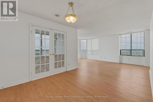 Photo - 25 Kingsbridge Garden Cir Unit 2424