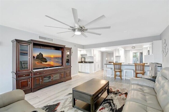 Photo - 3000 NE 48th Ct Unit 101