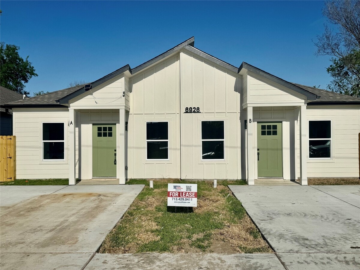 Photo - 6926 Paris St