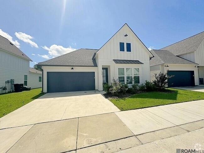 Building Photo - 9228 Southlawn Dr Rental