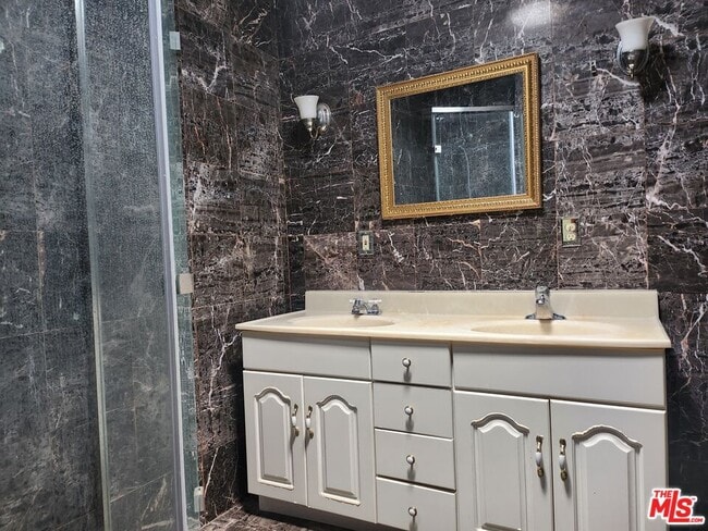 Photo - 1417 12th Ave