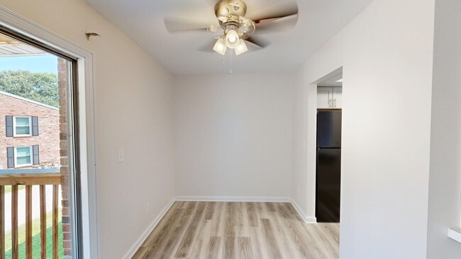 1BR, 1BA - 650 SF - Dining Room
