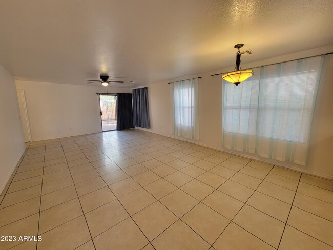 Photo - 2259 E Spruce Dr
