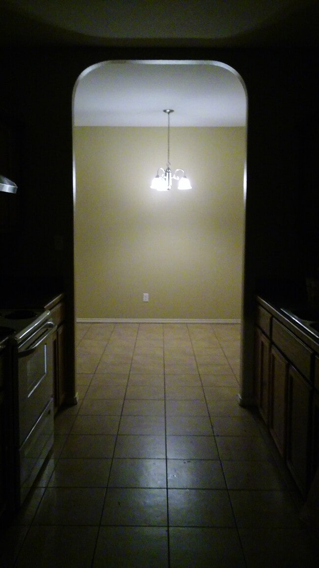 Building Photo - 422 Stone Drive Unit 1 Rental