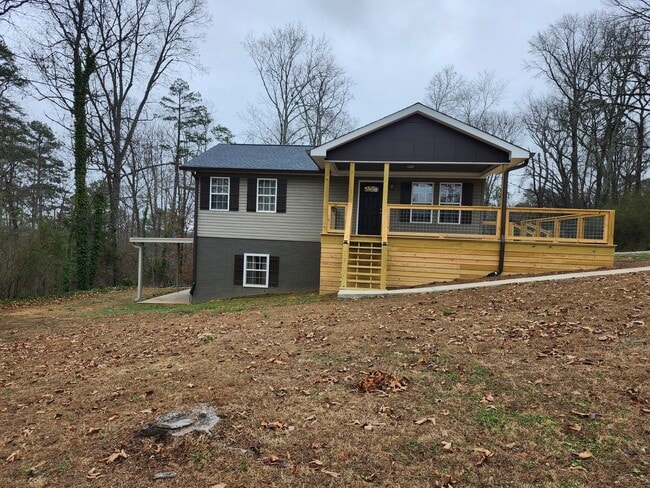 Building Photo - Spacious 3 bedroom 2 bath home in Chickamauga, GA