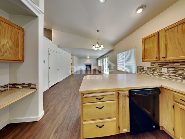 Photo - 2031 E Lochmeadow Ct