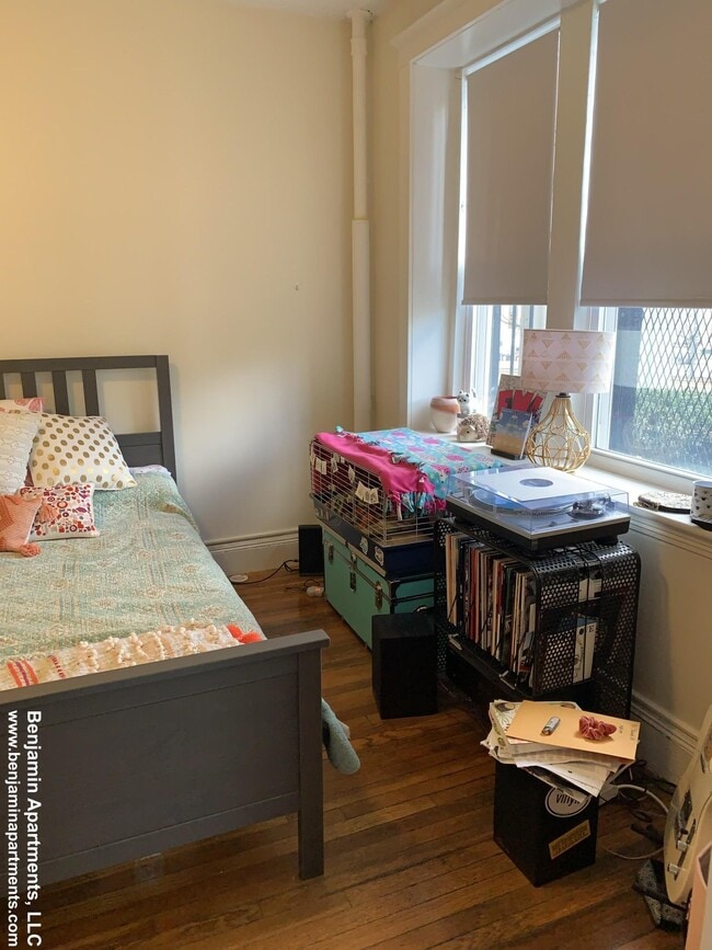 Photo - 77 Chiswick Rd Unidad 0 Rental
