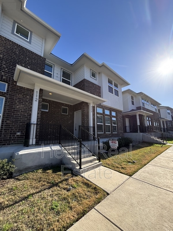 Building Photo - 605 W South St