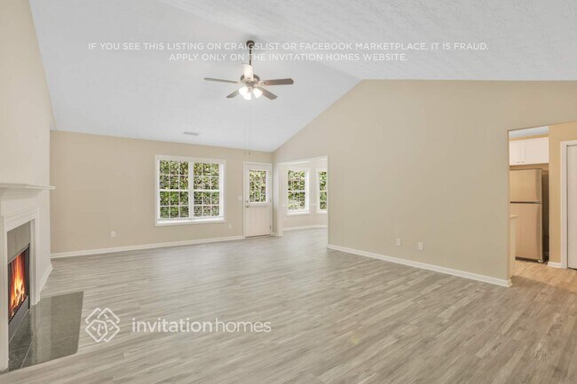 Photo - 10 Kentshire Pl NW