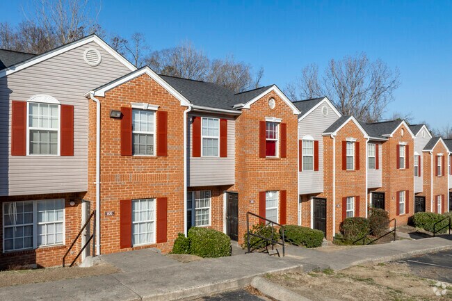 Greens of Concord Unit Building