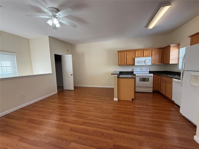 Photo - 823 Oak Shadows Rd Unit B