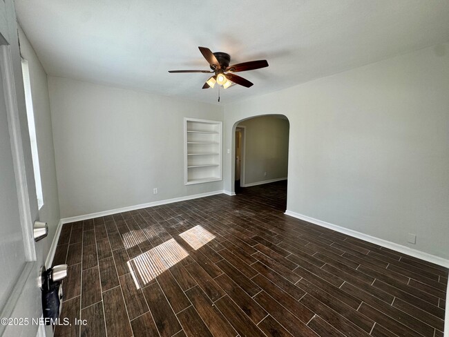 Photo - 4779 Shirley Ave