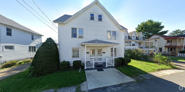 Building Photo - 1934 Bristol Ct Unit 1932 - Right Rental