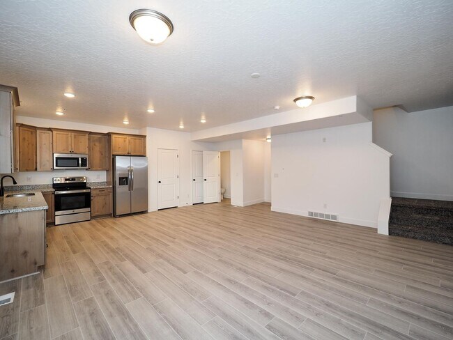 Photo - Great Townhome in Riverton