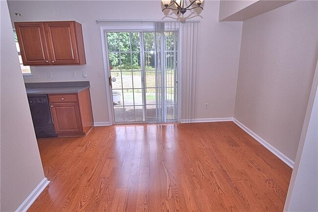 3833 Pleasant Oaks Dr