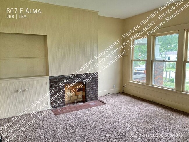 Photo - 807 E Alma-