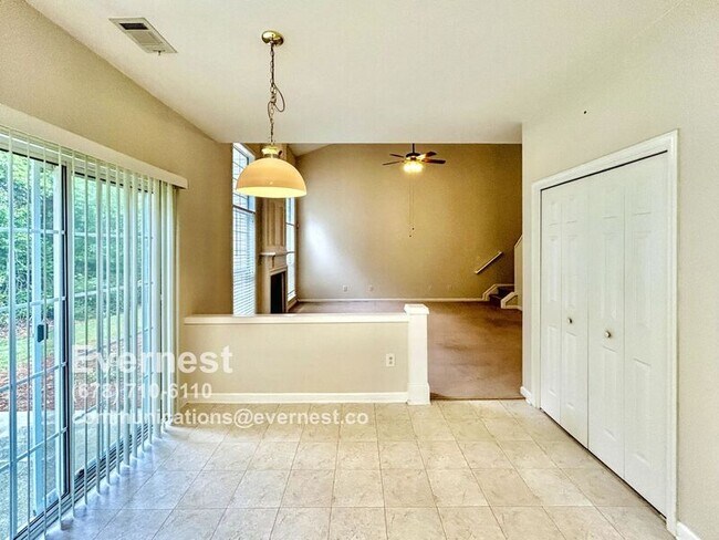 Photo - 707 Melilot Ln